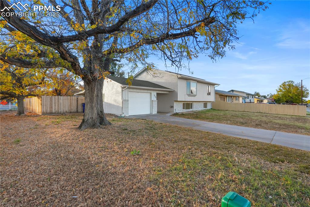 Image 3 of 38: Front of Structure