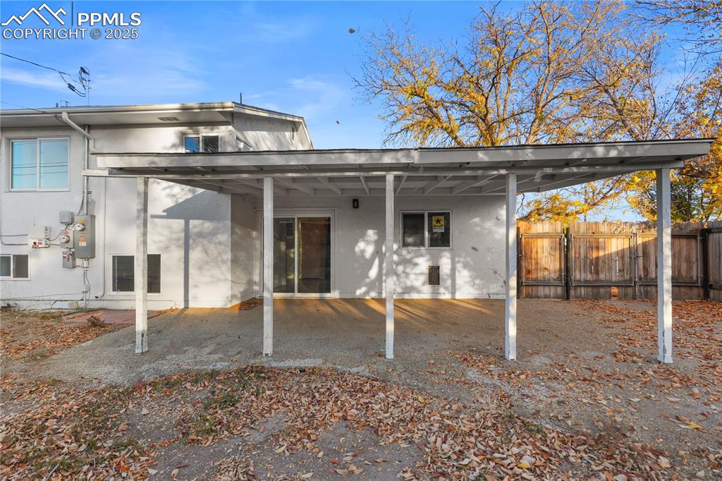 Image 7 of 38: Back of Structure