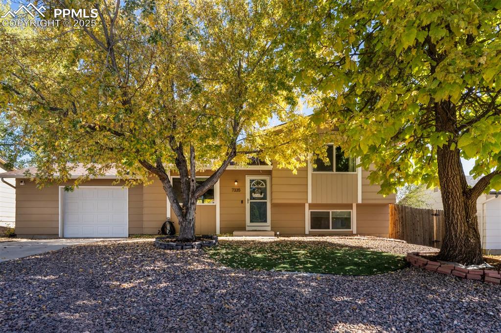 Image 2 of 34: Front of Structure