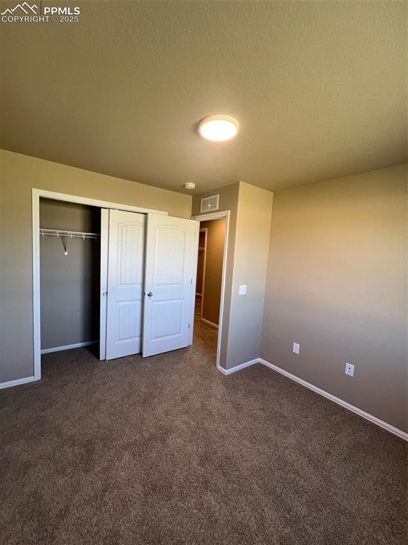 Image 17 of 31: Bedroom
