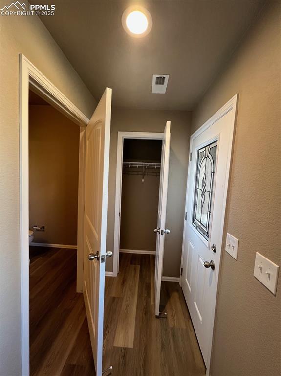Image 5 of 31: Closet
