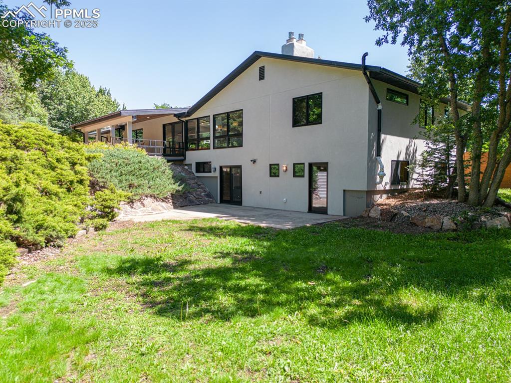 Image 16 of 50: Large yard space for pets and play