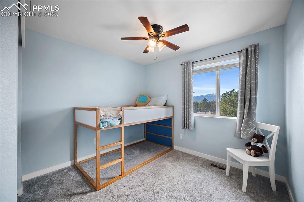 Image 22 of 36: Bedroom