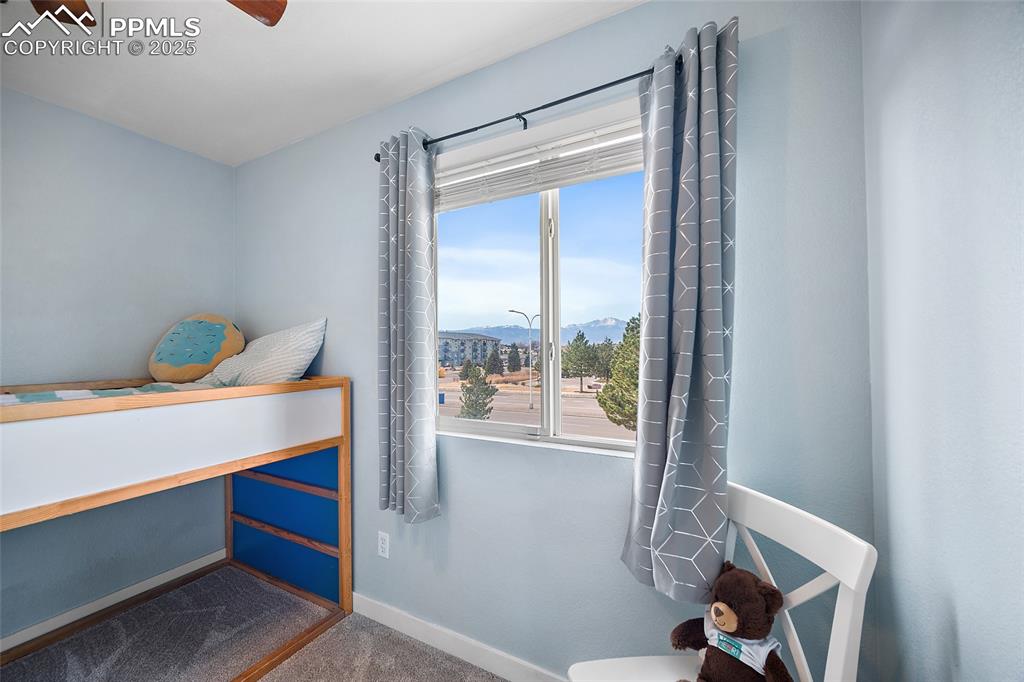 Image 23 of 36: Bedroom