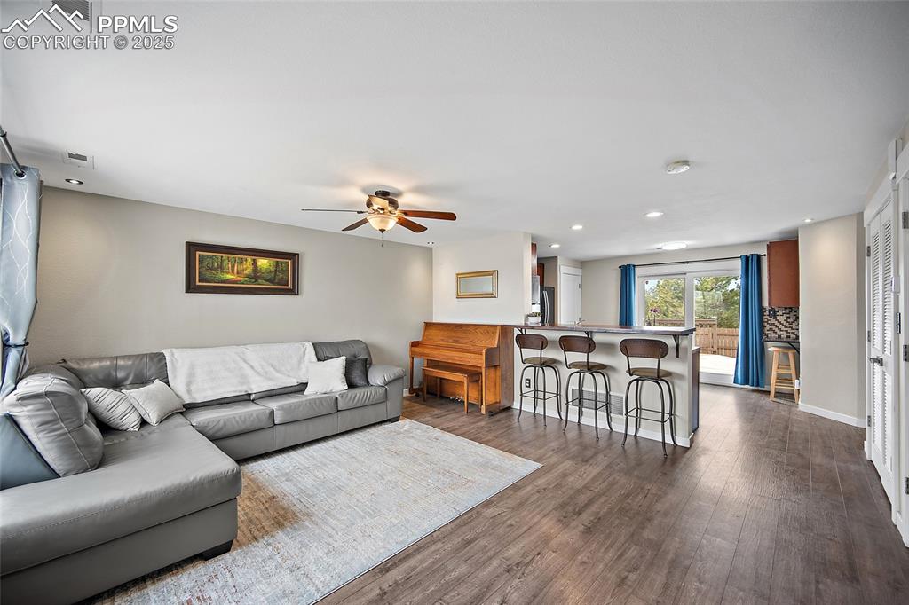 Image 6 of 36: Living Room