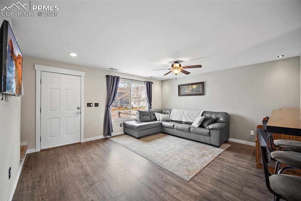 Image 7 of 36: Living Room