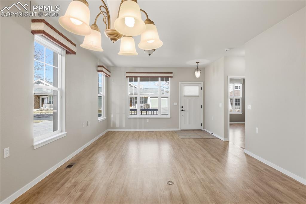 Image 5 of 20: Entry