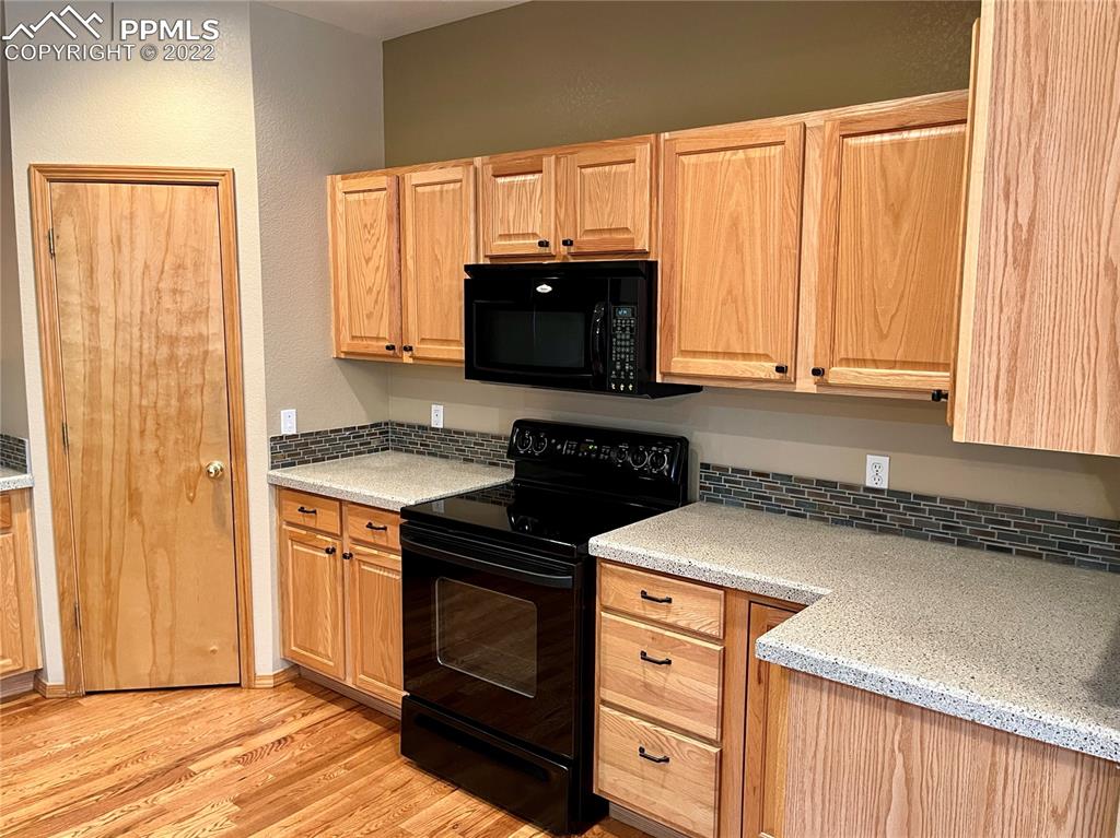 Listing 6348517, Image 13 of 32