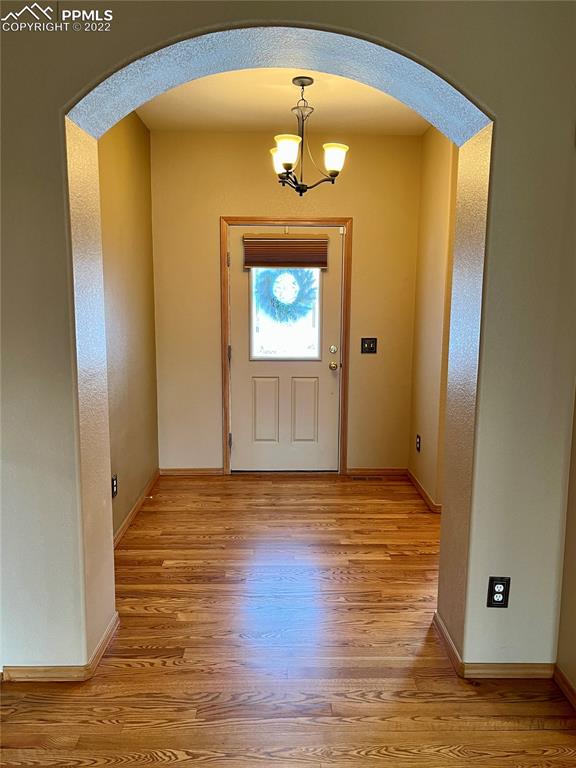 Listing 6348517, Image 3 of 32