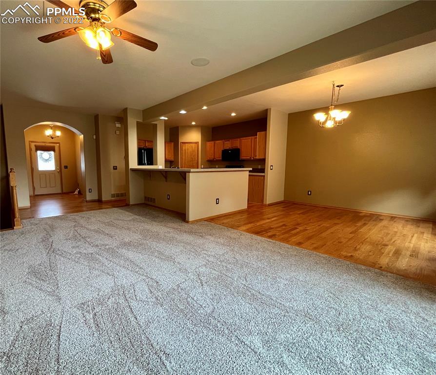 Listing 6348517, Image 7 of 32