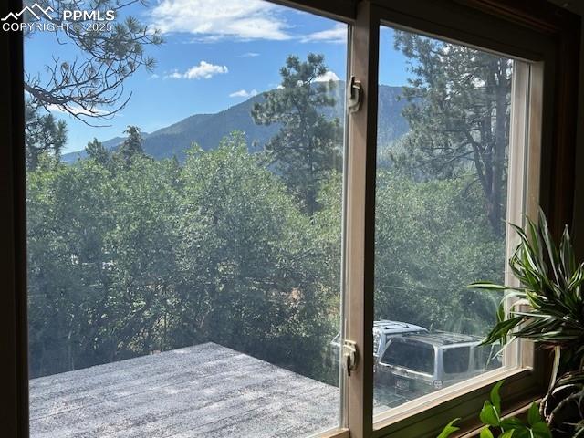 Image 5 of 50: Mountain view