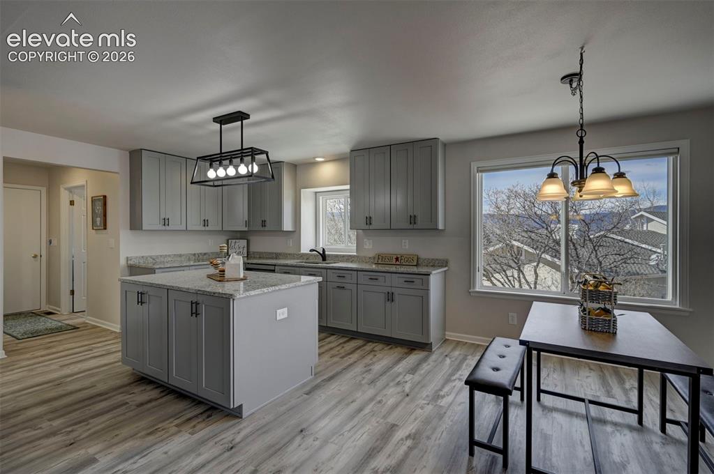 Image 13 of 47: Kitchen