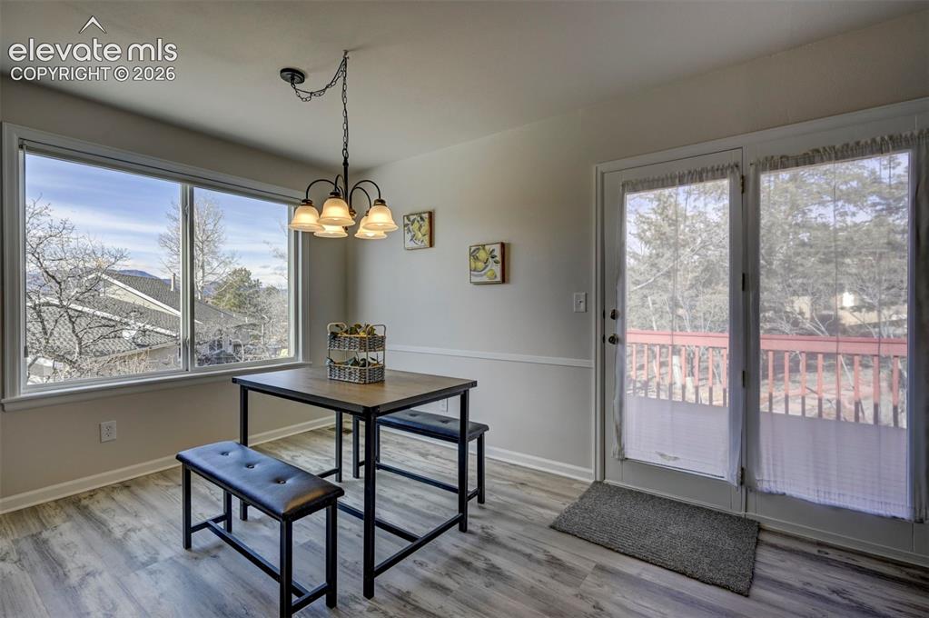 Image 15 of 47: Dining Area