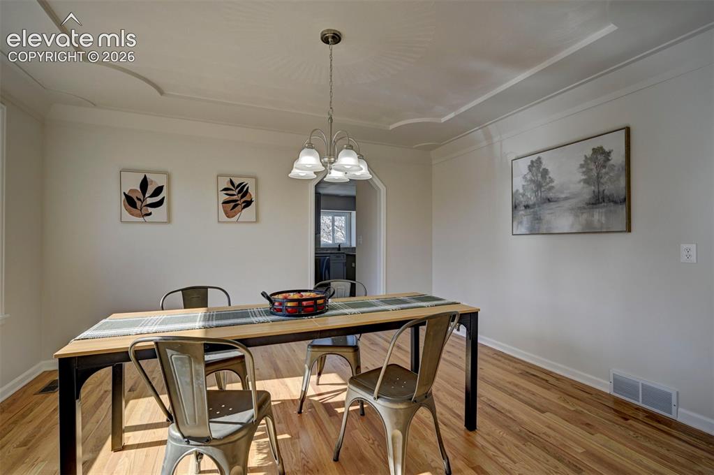 Image 6 of 47: Dining Area