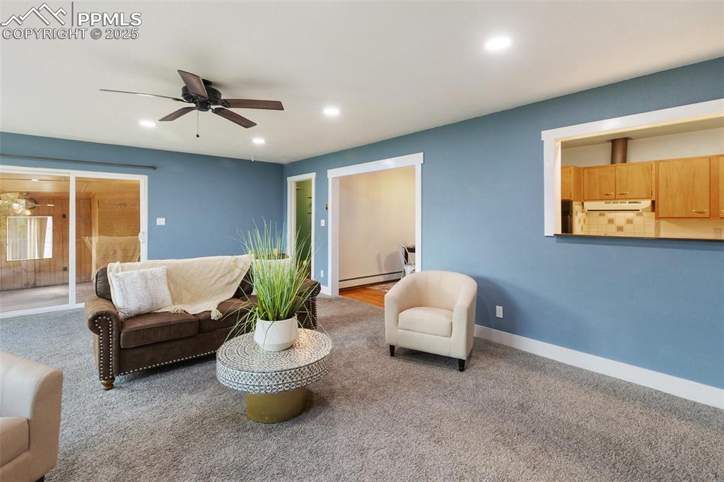 Image 11 of 36: Sitting Room