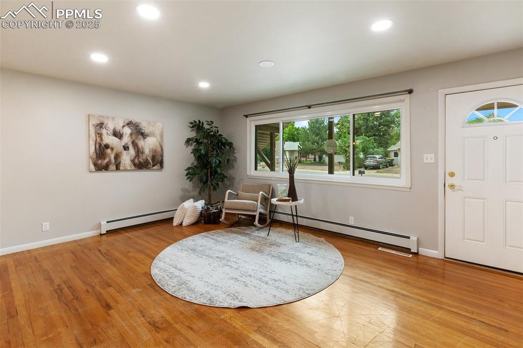 Image 8 of 36: Entry