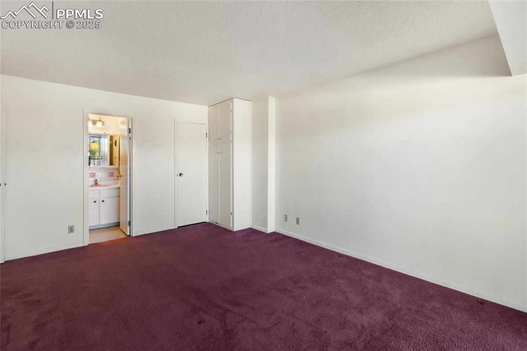 Image 36 of 41: Bedroom