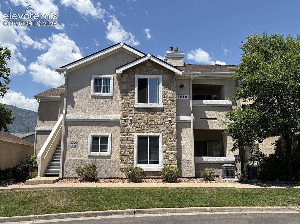 Image 1 of 28: Front