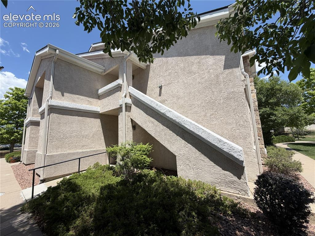 Image 2 of 28: Side of Structure
