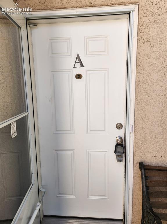 Image 4 of 28: Entry