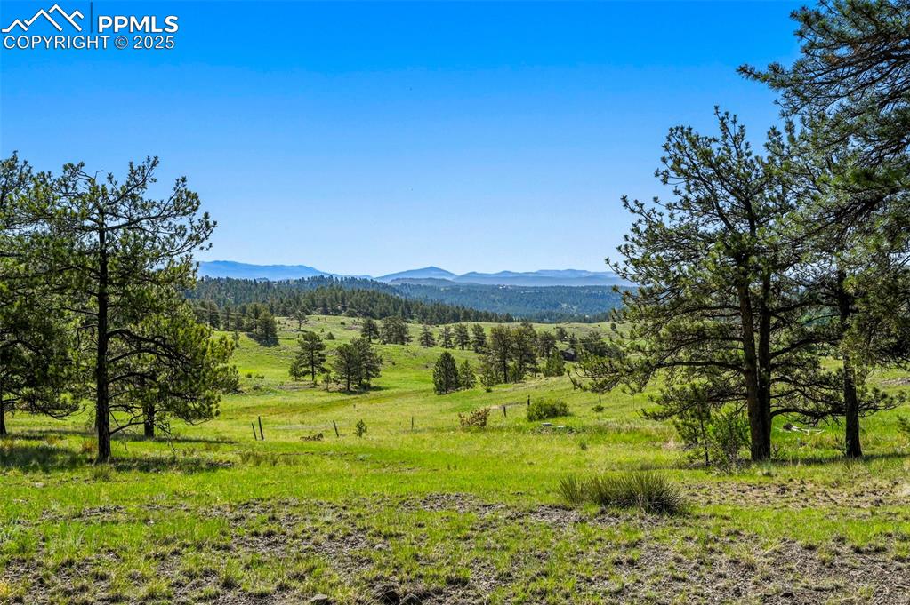 Image 25 of 32: View