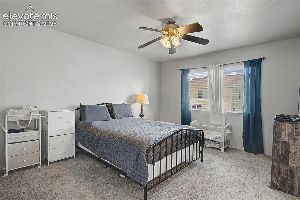 Image 16 of 28: Spacious Primary Bedroom