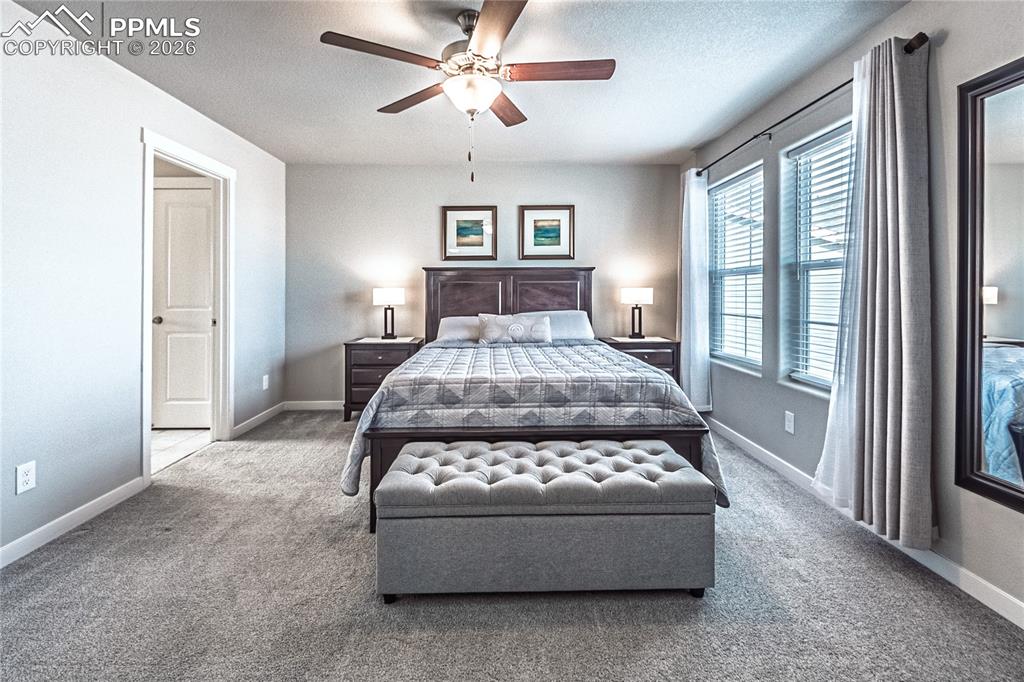 Image 18 of 40: Bedroom