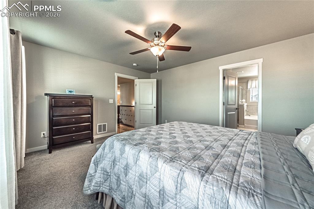 Image 20 of 40: Bedroom