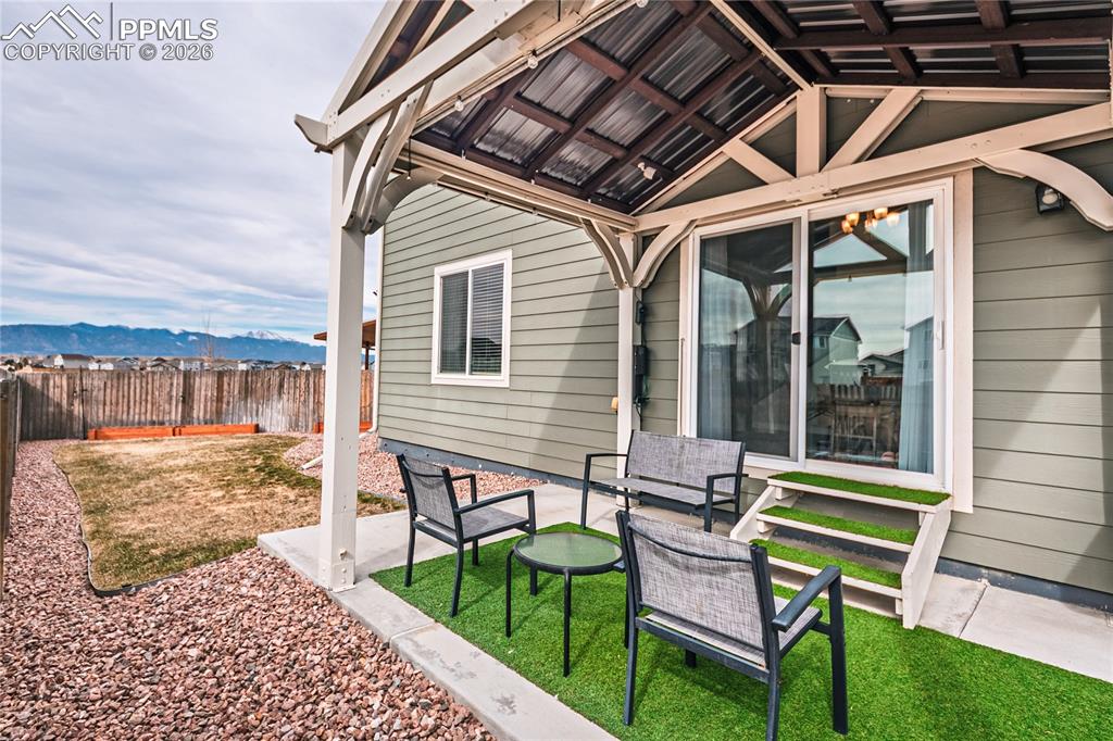 Image 37 of 40: Patio