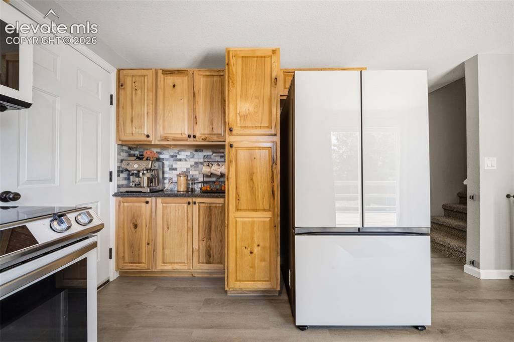 Image 12 of 39: Kitchen