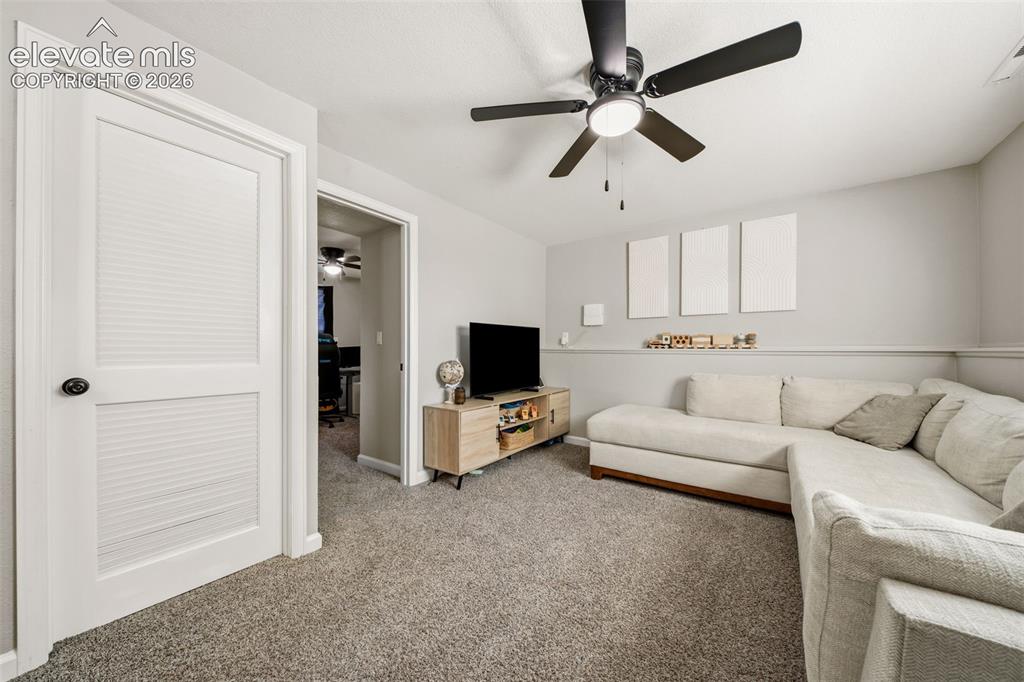 Image 22 of 39: Family Room