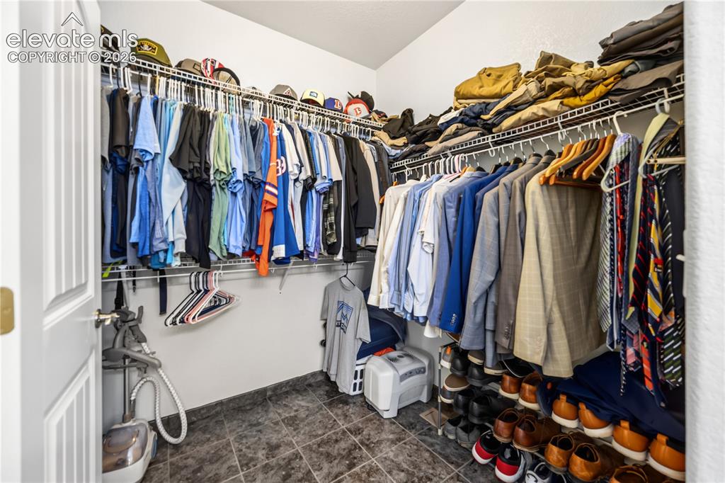 Image 18 of 36: Closet
