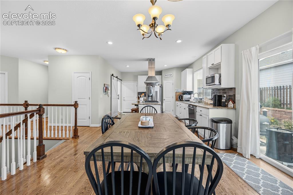 Image 8 of 36: Dining Area
