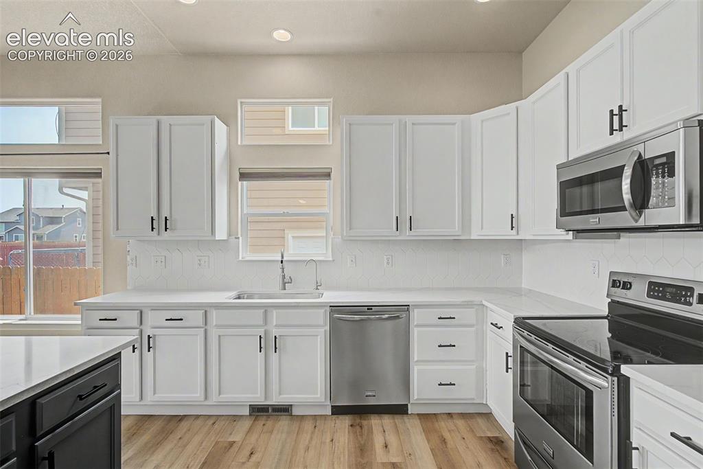Image 6 of 48: Kitchen