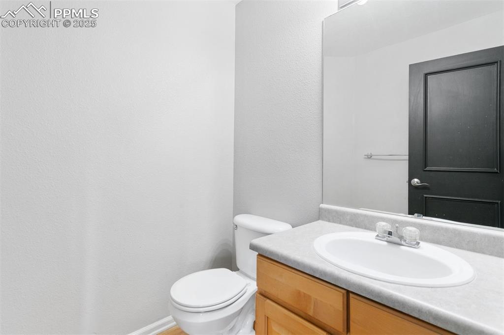 Image 10 of 32: Bathroom