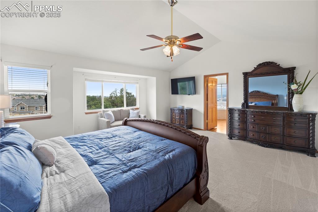 Image 17 of 41: Bedroom