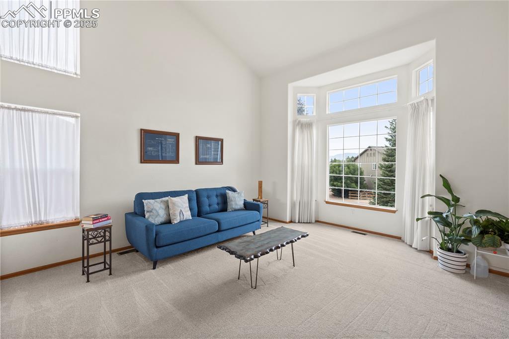 Image 5 of 41: Living Room