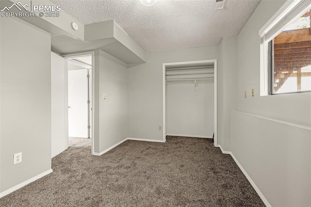 Image 21 of 35: Bedroom