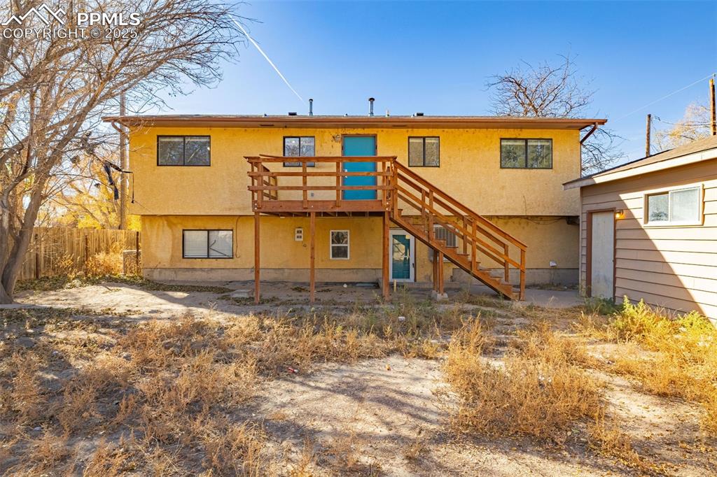 Image 23 of 35: Back of Structure