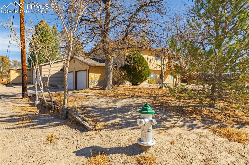 Image 4 of 35: Front of Structure