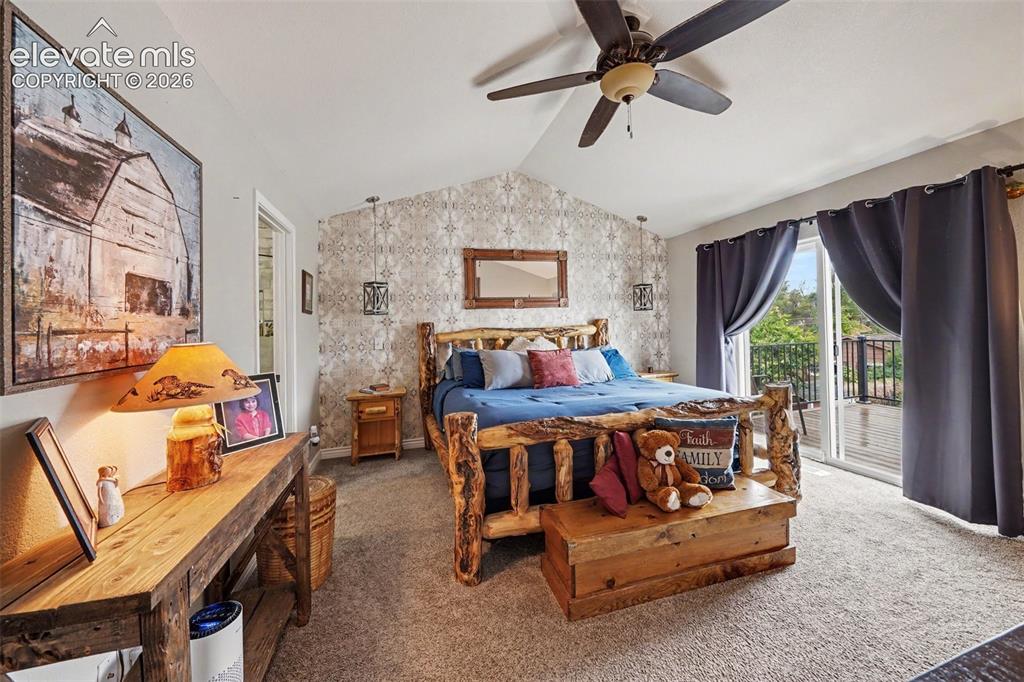 Image 19 of 46: Bedroom