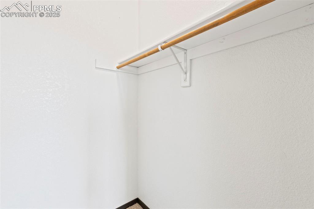 Image 20 of 33: Closet