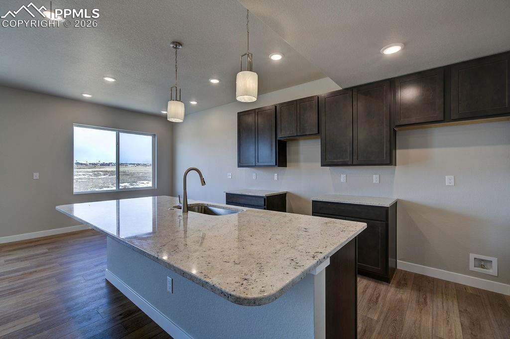 Image 5 of 33: Kitchen