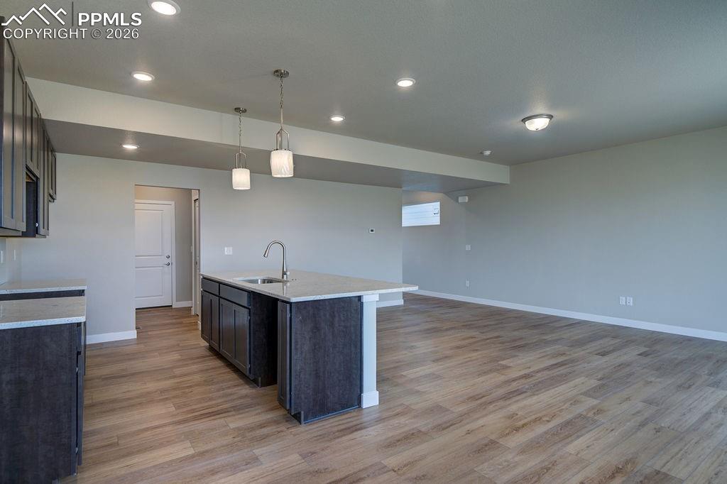 Image 9 of 33: Kitchen