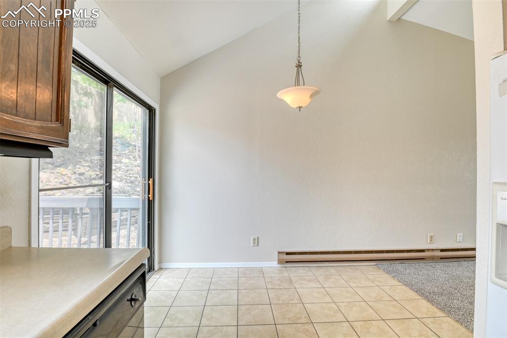 Image 12 of 26: Dining Area