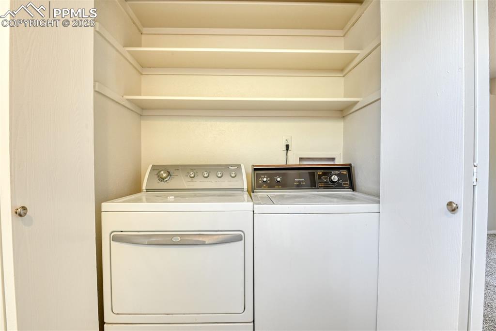 Image 23 of 26: Laundry