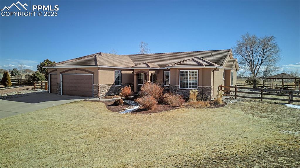 Image 2 of 40: Front of Structure