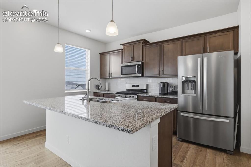 Image 11 of 41: Kitchen