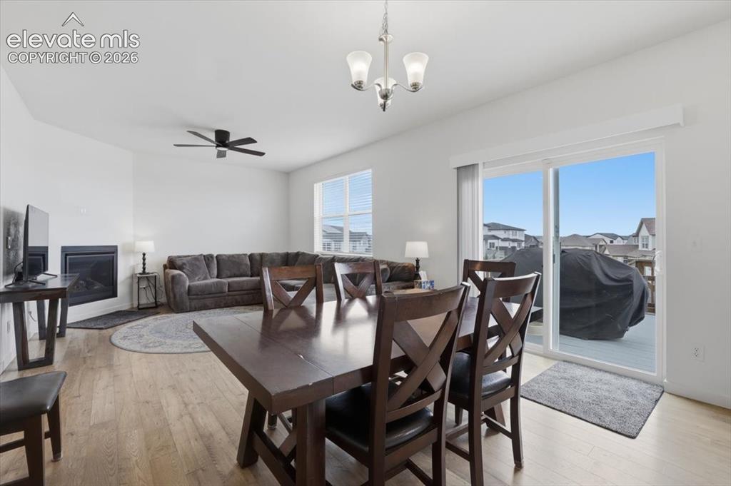 Image 17 of 41: Dining Area