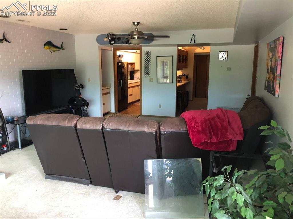 Image 12 of 17: Living room